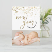 Neujahrsneuling der Joy Confetti Neues Baby-Foto Ankündigung (Stehend Vorderseite)