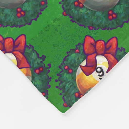 Neun Ball im Krautmuster auf Grün Fleecedecke (Ecke)