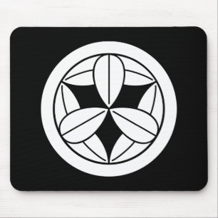 Neun Bambusblätter im Kreis Mousepad