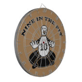 Neun in der Grube, 10 Button Stands Dartscheibe (Vorderseite Links)