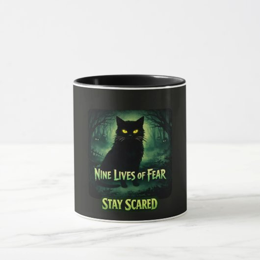 Neun Leben der Angst – Schwarze Katze Tasse (Zentrum)