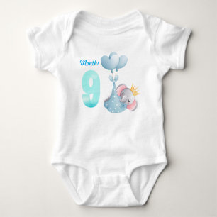 Neun Monate Baby-Bodysuit Baby Strampler