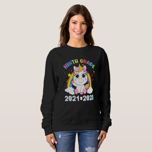 Neunte Klasse 2021 2022 Einhornmaske zurück zur Sc Sweatshirt (Vorne ganz)