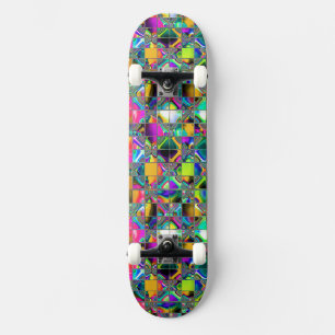 Neunzigerjahre Regenbogen-bunte ursprüngliche Skateboard