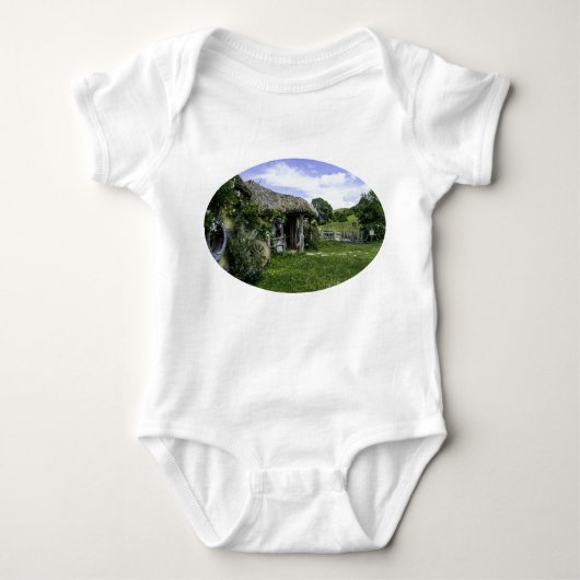 Neuseeland Hobbit Baby Strampler (Vorderseite)
