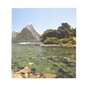 Neuseeland, Mitre Peak und Bowen River bei der Ein Notizblock