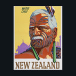 Neuseeland Vintage Travel Poster neu Postkarte<br><div class="desc">Wiederherstellung und digital verbesserte Wiedergabe eines Reiseplakats mit einem Maori-Häuptling mit Gesichtsmoko,  Huia-Federn in seinem Haar,  Greenstone Ohr-Anhänger und weißes Haar inklusive Schnurrbart. Unvollkommenheiten beseitigt. Farben korrigiert.</div>