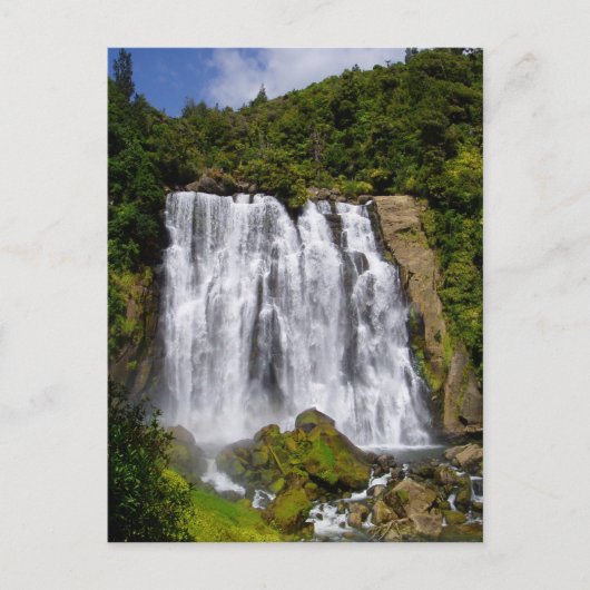 Neuseeland Wasserfall Postkarte (Vorderseite)