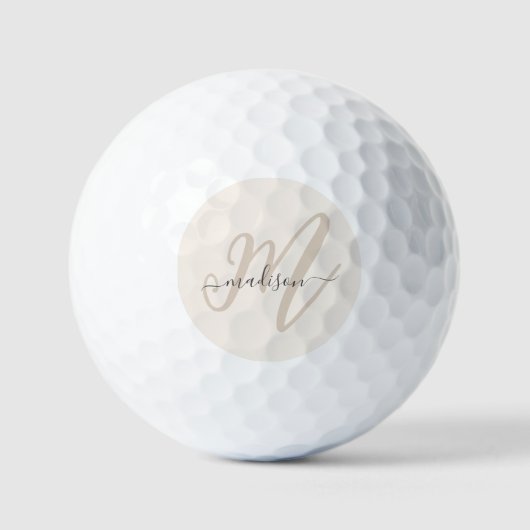 Neutral Beige Boho Script Monogram und Name Golfball (Vorderseite)