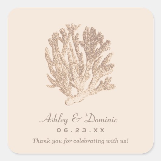 Neutral Beige Coral Beach Wedding Monogram Quadratischer Aufkleber (Vorderseite)