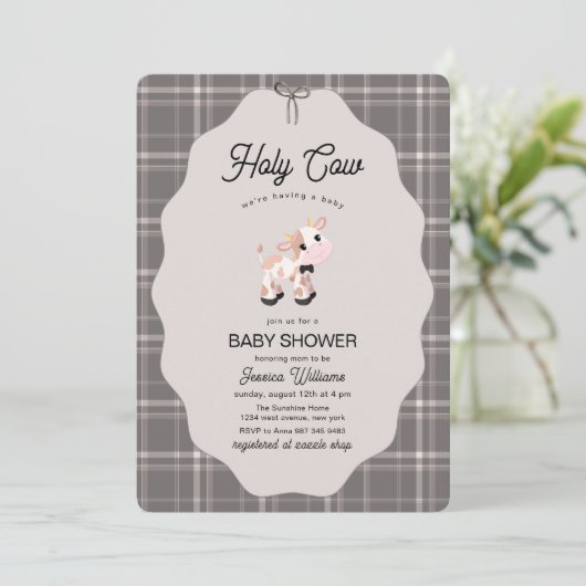 Neutral Gingham Holy Cow Farm Animals Baby Shower Einladung (Stehend Vorderseite)