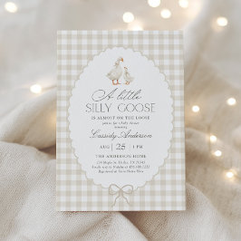 Neutral Gingham Silly Goose Baby Shower Einladung