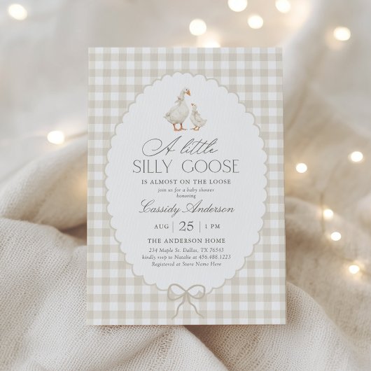 Neutral Gingham Silly Goose Baby Shower Einladung