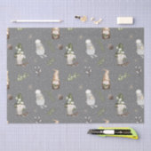 Neutral Gray Snowy Forest Weihnachtsgnomes Muster Seidenpapier (Handwerk)