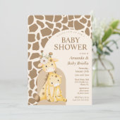 Neutral Mama und Baby Giraffe Babydusche Einladung (Stehend Vorderseite)