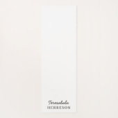 Neutral Monogram Modern Minimalist Stylish Design Yogamatte (Rückseite)