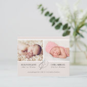 Neutral Tan Modern Twins Geburtsankündigung Postkarte (Stehend Vorderseite)