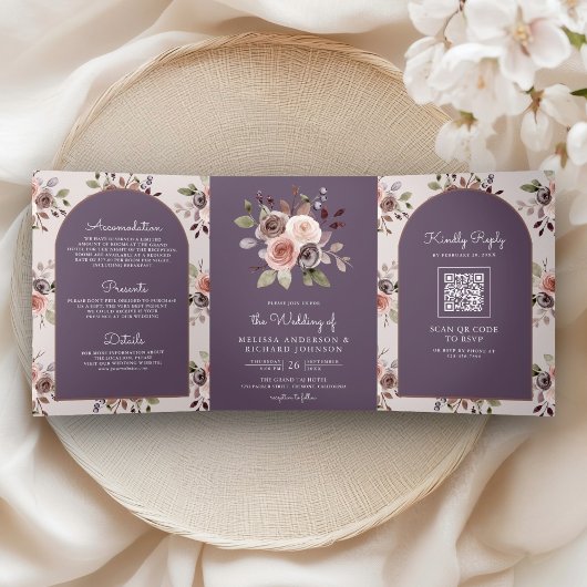 Neutral Taupe Floral QR Code Dusty Purple Wedding Dreifach Gefaltete Einladung