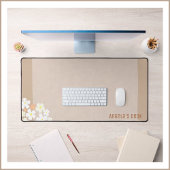 Neutrale, blüende Beige-Grenze auf gemotztem blass Schreibtischunterlage