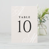 Neutrale Elfenbeinbeige Elegante Monogram-Tischnum (Stehend Vorderseite)