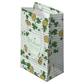 Neutrale irische Clovers Babydusche Kleine Geschenktüte (Vorderseite Schrägansicht)