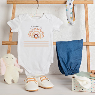 Neutrale Regenbogen-Babyparty mit individuellem Na Baby Strampler