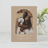 Neutrale und moderne Tan-Foto-Save the Date-Karte Einladung (Stehend Vorderseite)