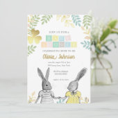 Neutrale Whimsical Rustic Bunny Baby Shower Einladung (Stehend Vorderseite)