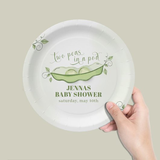 Neutrale zwei Erbsen in einem Pod Green Pappteller