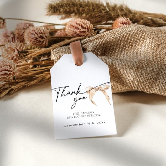 Neutraler Bow, der das Brautparty des Knotens verb Geschenkanhänger