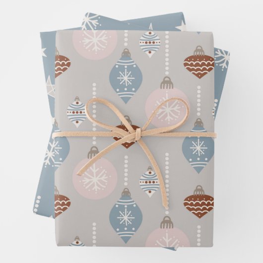 Neutraler Gaumen von Bauble- und Weihnachtssteinen Geschenkpapier Set (Beispiel)