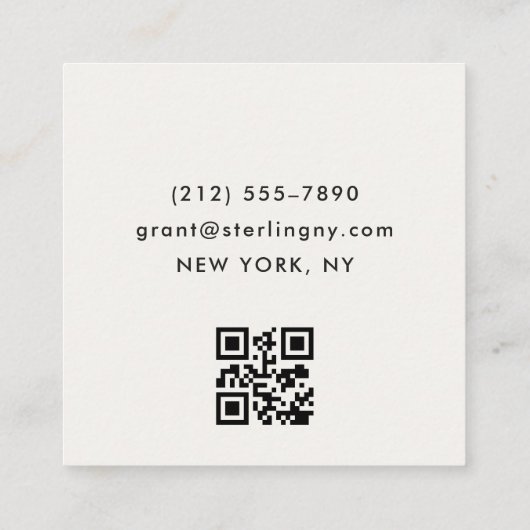 Neutraler moderner Minimal-Typografie-QR-Code Quadratische Visitenkarte (Rückseite)