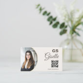 Neutrales Beige-Foto-Monogramm-Realtor-QR-Code Visitenkarte (Stehend Vorderseite)