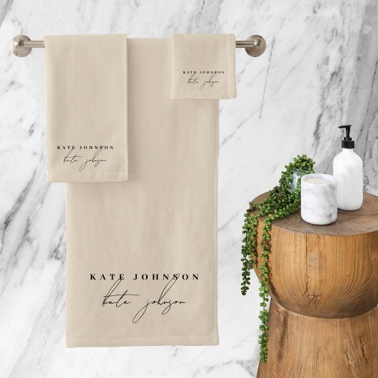 Neutrales Beige-Signature-Script-Monogramm Badhandtuch Set
