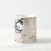 Neutrales elegantes abstraktes Collagendesign Kaffeetasse (Mittel)