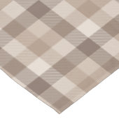 Neutrales Erdbraun Kariertes Gingham Karomuster  Tischdecke (Schrägansicht)