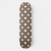 Neutrales Erdbraun-Polka-Punkte-Design Skateboard (Vorderseite)