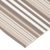 Neutrales erdige Streifenmuster-Design Tischdecke (Schrägansicht)