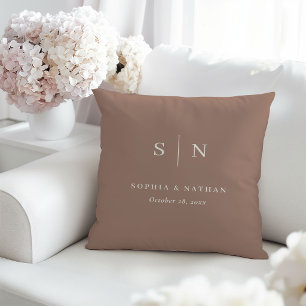 Neutrales Taupe Minimalistisch und Chic Hochzeit Kissen