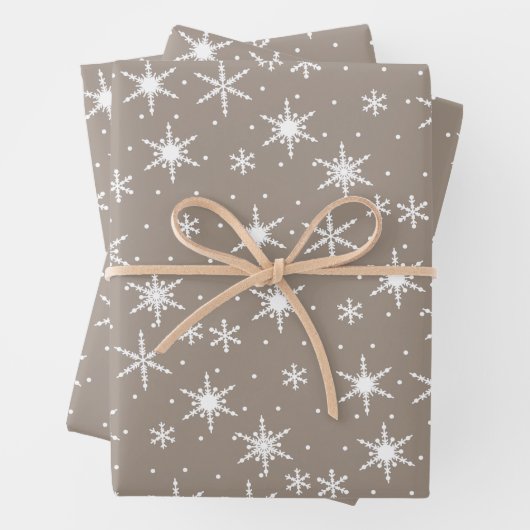 Neutrales Taupe Winter Holiday Snowflake Muster Geschenkpapier Set (Beispiel)
