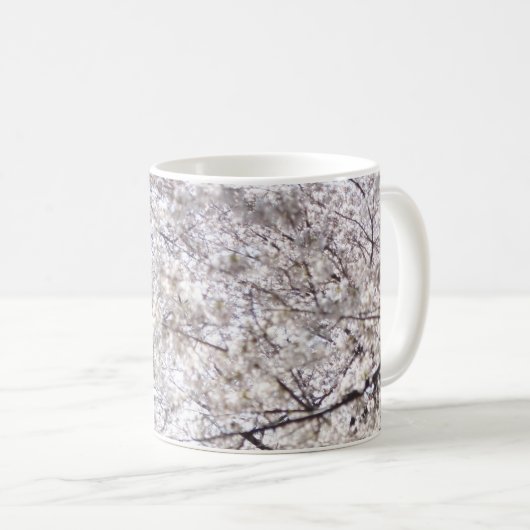 Neutrales weißes Kirschblossom Florals von Ava Kaffeetasse (VorderseiteRechts)