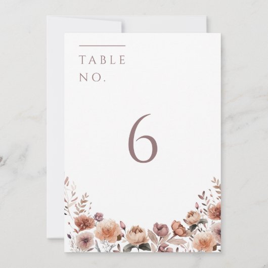 Neutrales Zeichen für Lila Blumenhochzeit Tischnum Einladung (Rückseite)