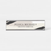 Neutronenschwarz Moderne Pinselstriche Schreibtischnamensplakette (Vorderseite )