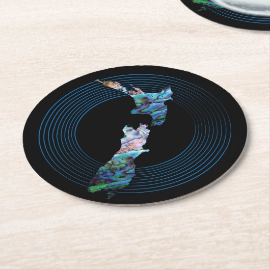 NEUZEALAND MAP PAUA RINGS RUNDER PAPPUNTERSETZER (Angewinkelt)