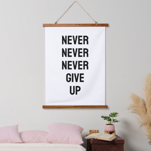 Never Never Never Give Up Churchill B&W Quote Wandteppich Mit Holzrahmen (Schlafzimmer)