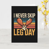 Never Skip Leg Day Funny Turkey Retro Karte (Gelbe Blume)