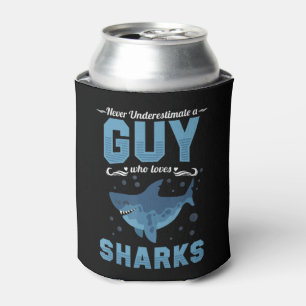 Never Underestimate A Guy Who Loves Sharks T Shirt Dosenkühler