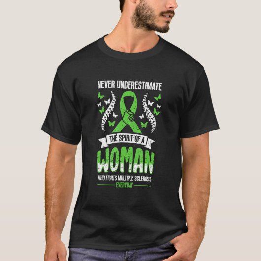 Never Underestimate A Woman Fights Scoliosos surv T-Shirt (Vorderseite)