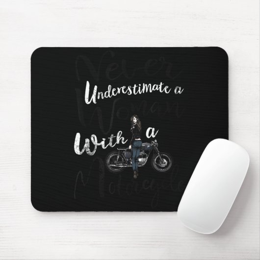 Never Underestimate A Woman With A Motorcycle Funn Mousepad (Mit Mouse)