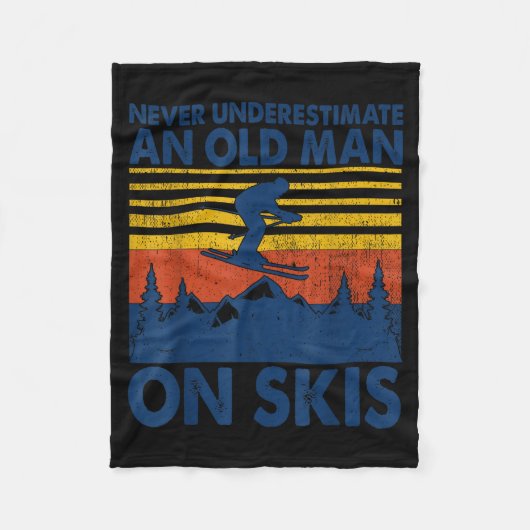 Never Underestimate An Old Man On Skis Funny Winte Fleecedecke (Vorderseite)